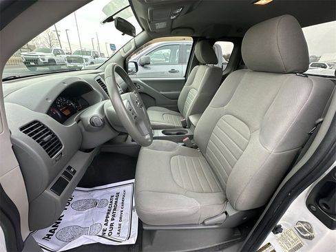 Used 2019 Nissan Frontier S image 11