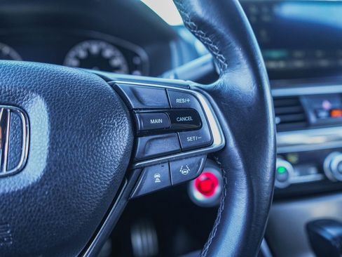 Used 2018 Honda Accord Sport image 23