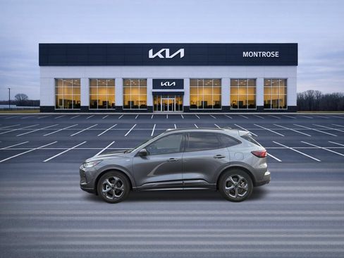 Used 2023 Ford Escape ST-Line w/ Tech Pack #1 FWD image 7