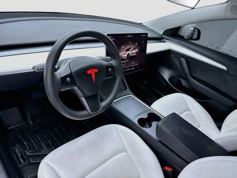 Used 2023 Tesla Model 3 Standard Range RWD image 7
