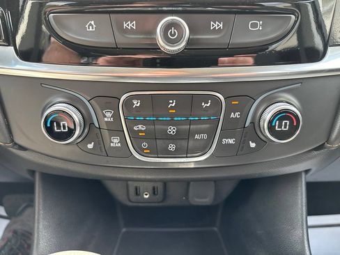 Used 2021 Chevrolet Traverse LT AWD/4WD image 26
