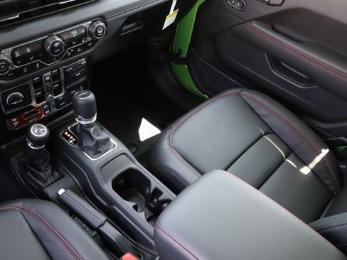 New 2025 Jeep Gladiator Rubicon w/ Safety Group image 27