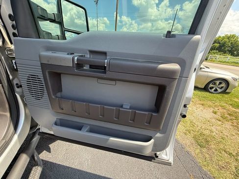 Used 2012 Ford F350 XLT w/ XLT Interior Pkg AWD/4WD image 22