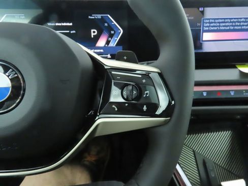 Used 2025 BMW X3 xDrive30i w/ Premium Package image 13