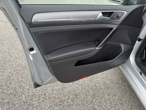 Used 2017 Volkswagen Golf Alltrack SEL image 10