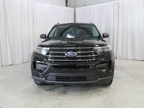 Used 2020 Ford Explorer XLT w/ Comfort Package AWD/4WD image 37