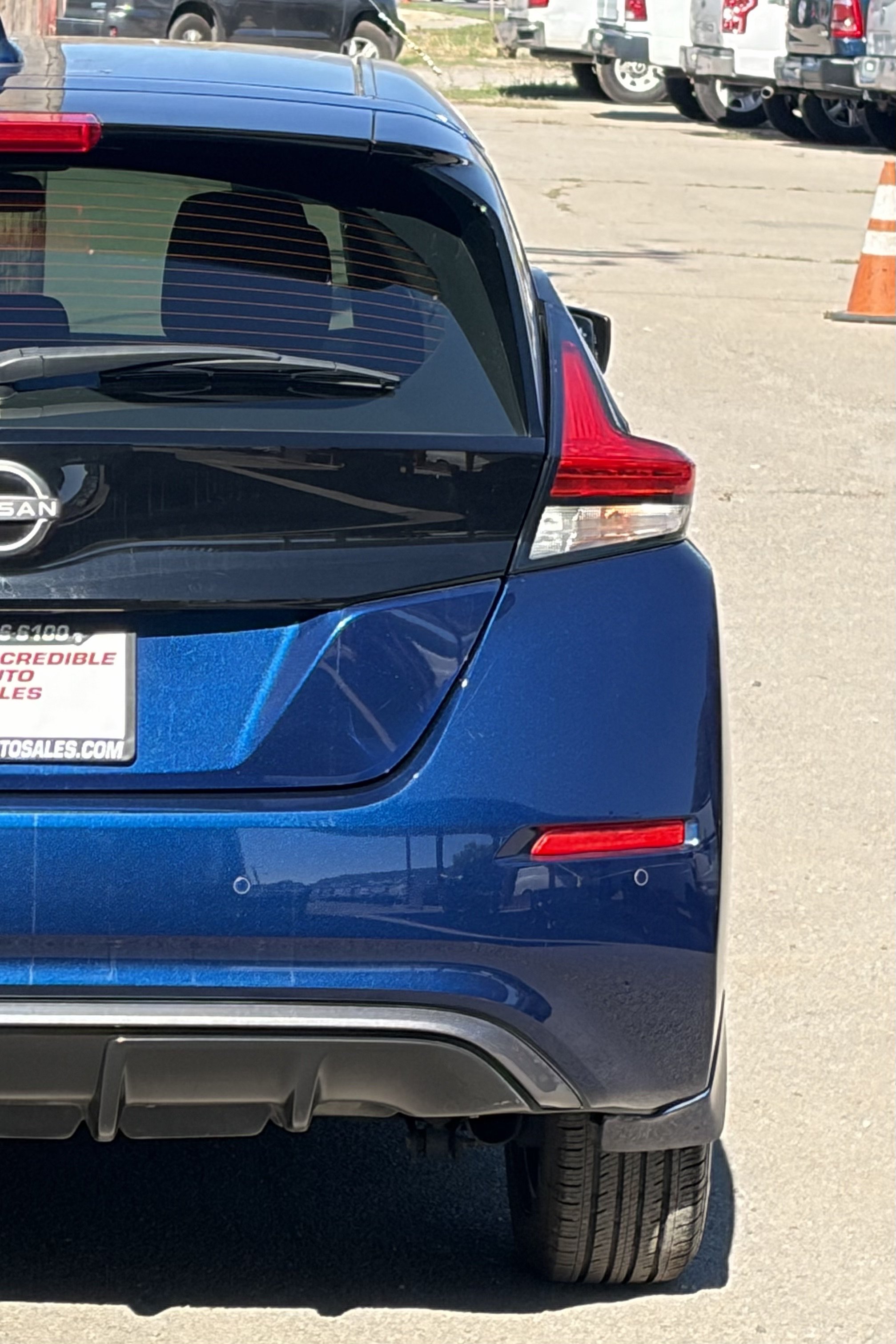 Used 2025 Nissan Leaf S FWD image 12