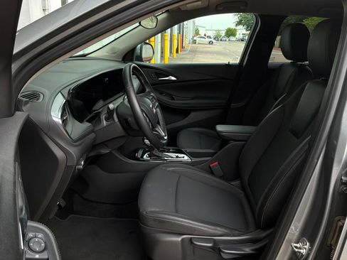Used 2025 Buick Encore GX Preferred FWD image 10