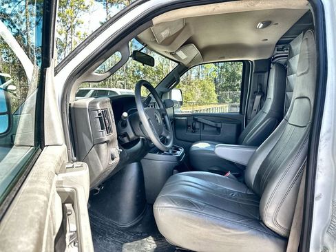 Used 2023 Chevrolet Express 2500 w/ Driver Convenience Package RWD image 18