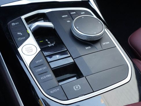 Certified 2023 BMW 330i xDrive Sedan w/ Driving Assistance Package image 27