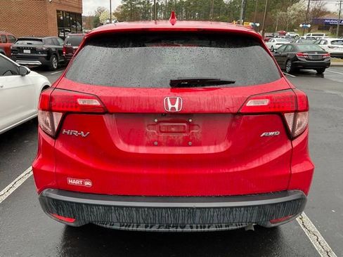 Used 2018 Honda HR-V EX image 4