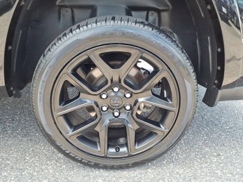 Used 2025 RAM 1500 Laramie w/ Night Edition AWD/4WD image 15