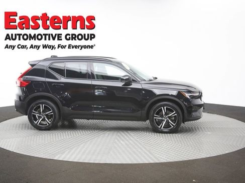 Used 2024 Volvo XC40 B5 Core AWD/4WD image 46