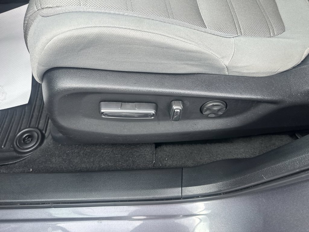 Used 2017 Honda CR-V EX image 18