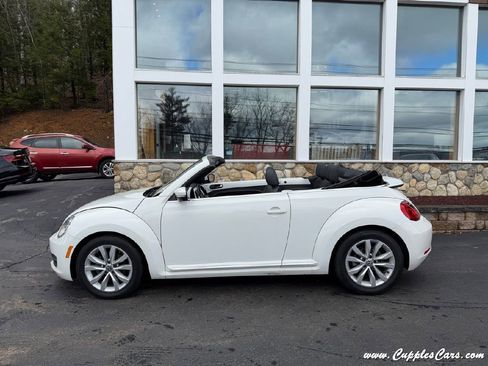 Used 2013 Volkswagen Beetle TDI image 13