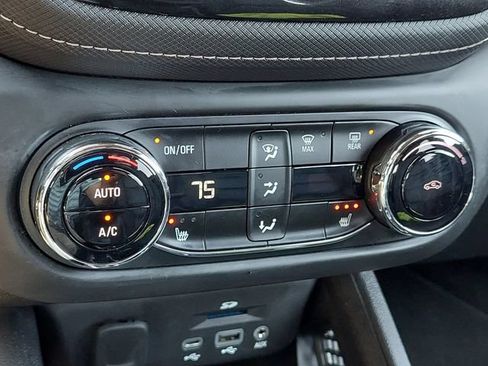 Used 2022 Chevrolet TrailBlazer ACTIV w/ Technology Package AWD/4WD image 38