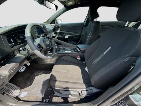 New 2026 Hyundai Elantra Sport FWD image 14