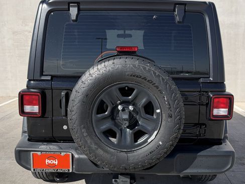 Used 2024 Jeep Wrangler Sport image 4