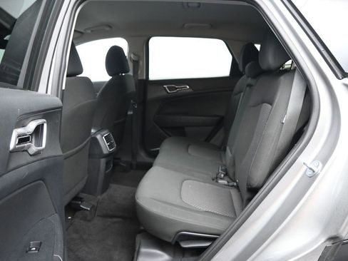 Used 2025 Kia Sportage LX image 26