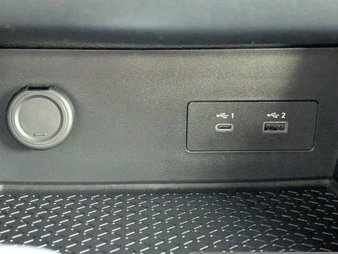 Used 2024 Nissan Pathfinder SV image 30