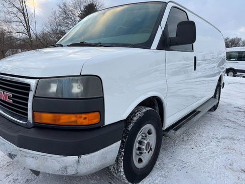 Used 2015 GMC Savana 2500 image 9