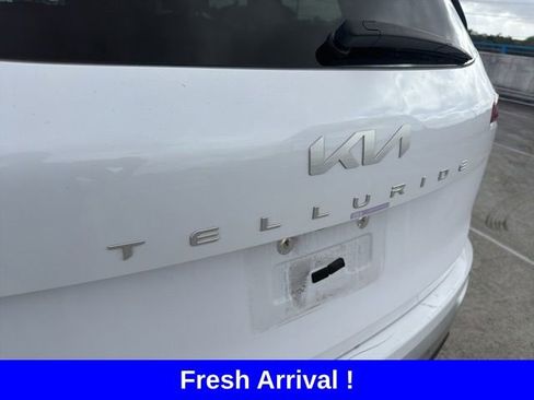 Used 2024 Kia Telluride LX image 13