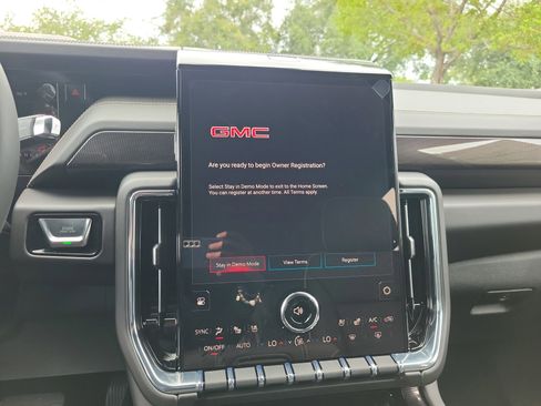 New 2026 GMC Yukon XL Elevation w/ Elevation Premium Package AWD/4WD image 11