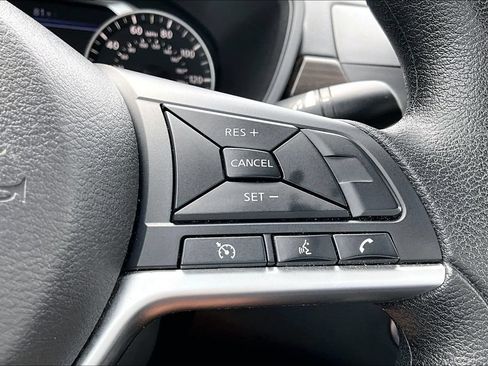 Used 2024 Nissan Altima 2.5 SV FWD image 18