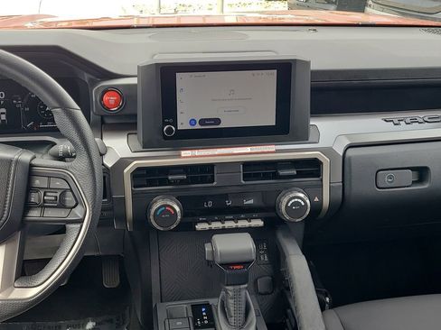 Used 2025 Toyota Tacoma TRD Off-Road image 21