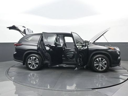 Used 2026 Toyota Highlander XLE AWD/4WD image 34