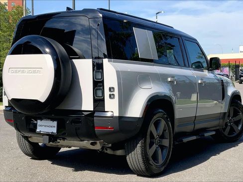 Used 2026 Land Rover Defender 110 S AWD/4WD image 12