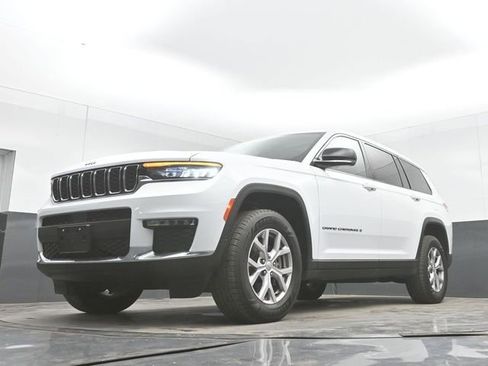 Used 2022 Jeep Grand Cherokee L Limited AWD/4WD image 46