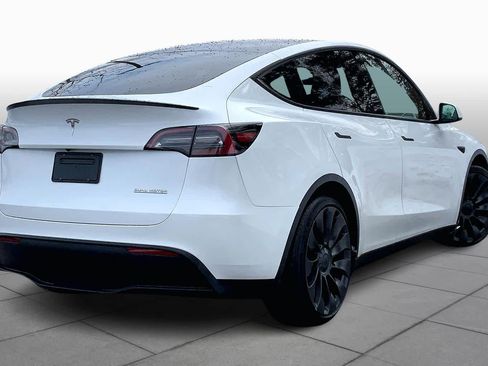 Used 2023 Tesla Model Y Performance image 12