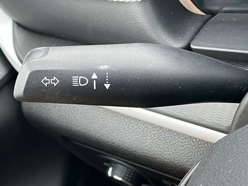 Used 2023 Jeep Grand Cherokee L Laredo image 42