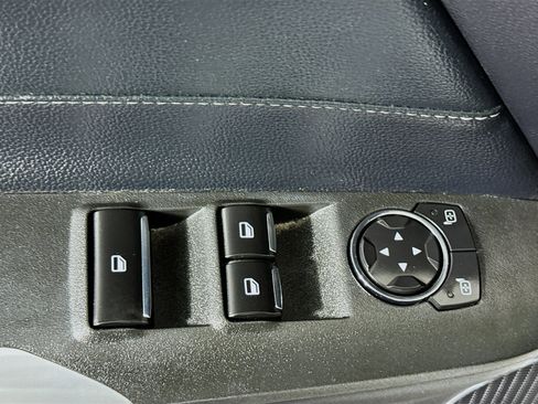 Used 2018 Ford Mustang Premium image 24