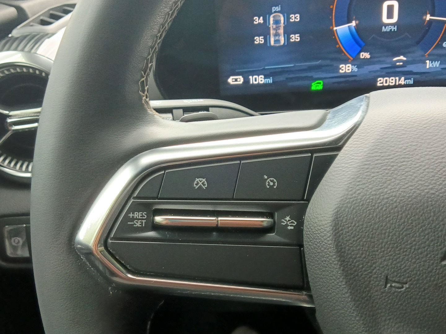 Used 2024 Chevrolet Blazer EV LT AWD/4WD image 15