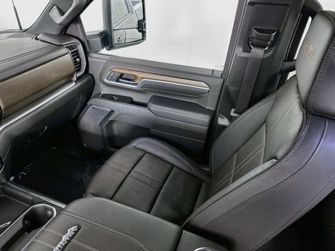 Used 2025 Chevrolet Silverado 2500 High Country w/ Midnight Edition AWD/4WD image 26