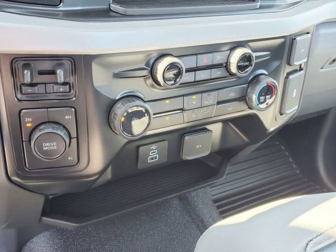 New 2026 Ford F550 4x4 Regular Cab Super Duty w/ XL Chrome Package image 18