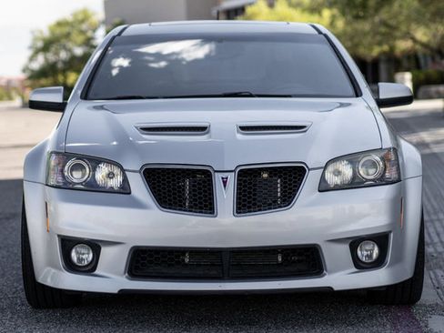 Used 2009 Pontiac G8 GXP RWD image 13