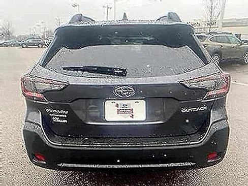 Certified 2025 Subaru Outback Premium AWD/4WD image 5