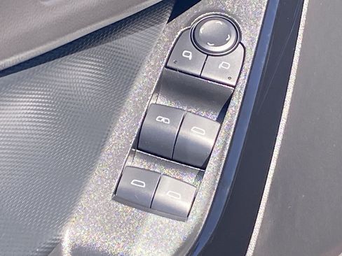 Used 2025 Chevrolet Equinox LT image 26