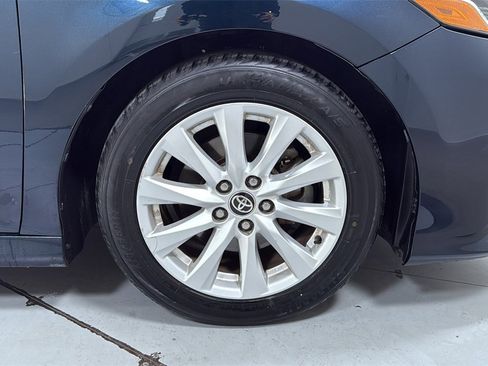 Used 2020 Toyota Camry LE image 21
