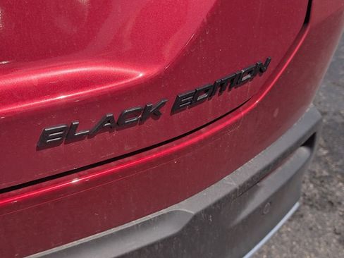 Used 2025 Honda Pilot Black Edition image 23