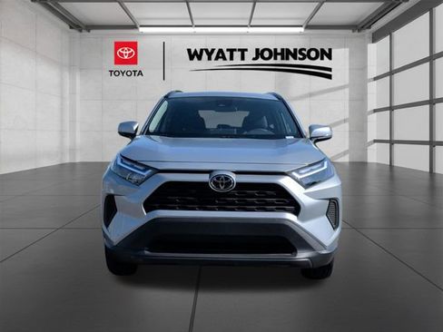 Used 2025 Toyota RAV4 XLE image 7