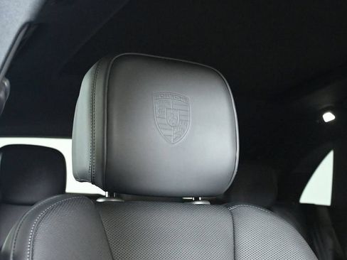 Certified 2026 Porsche Macan AWD/4WD image 24
