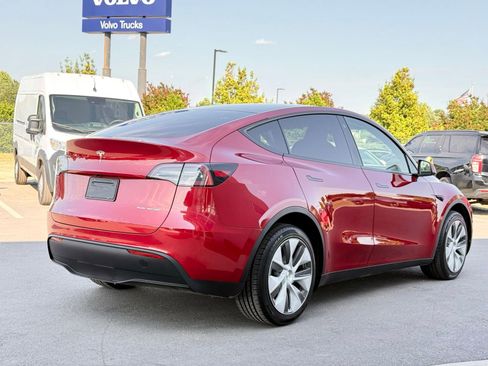 Used 2023 Tesla Model Y Long Range AWD/4WD image 7