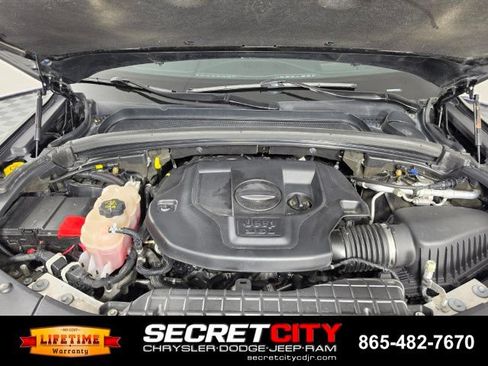Used 2023 Jeep Grand Cherokee L Summit AWD/4WD image 35