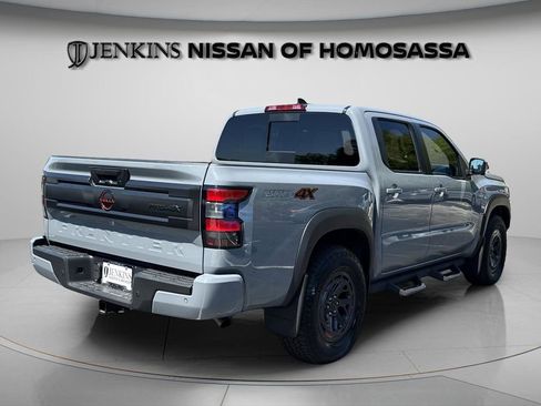 Used 2025 Nissan Frontier PRO-4X w/ Pro Premium Package image 3