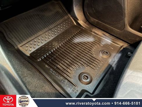Used 2021 Toyota Tacoma TRD Off-Road AWD/4WD image 20