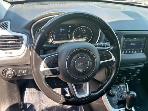 Used 2021 Jeep Compass Latitude w/ Convenience Group AWD/4WD image 17